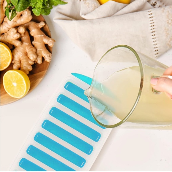 *NIP* 3 Pack Ice Stick/Cube Tray, Thin & Long for Sports/Water Bottles Silicone - Picture 4 of 12